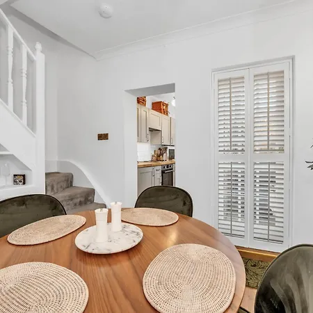 Charming Church Walk, Long Melford - 2 Bedroom Property With Parking Exterior photo