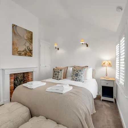 Charming Church Walk, Long Melford - 2 Bedroom Property With Parking Exterior photo