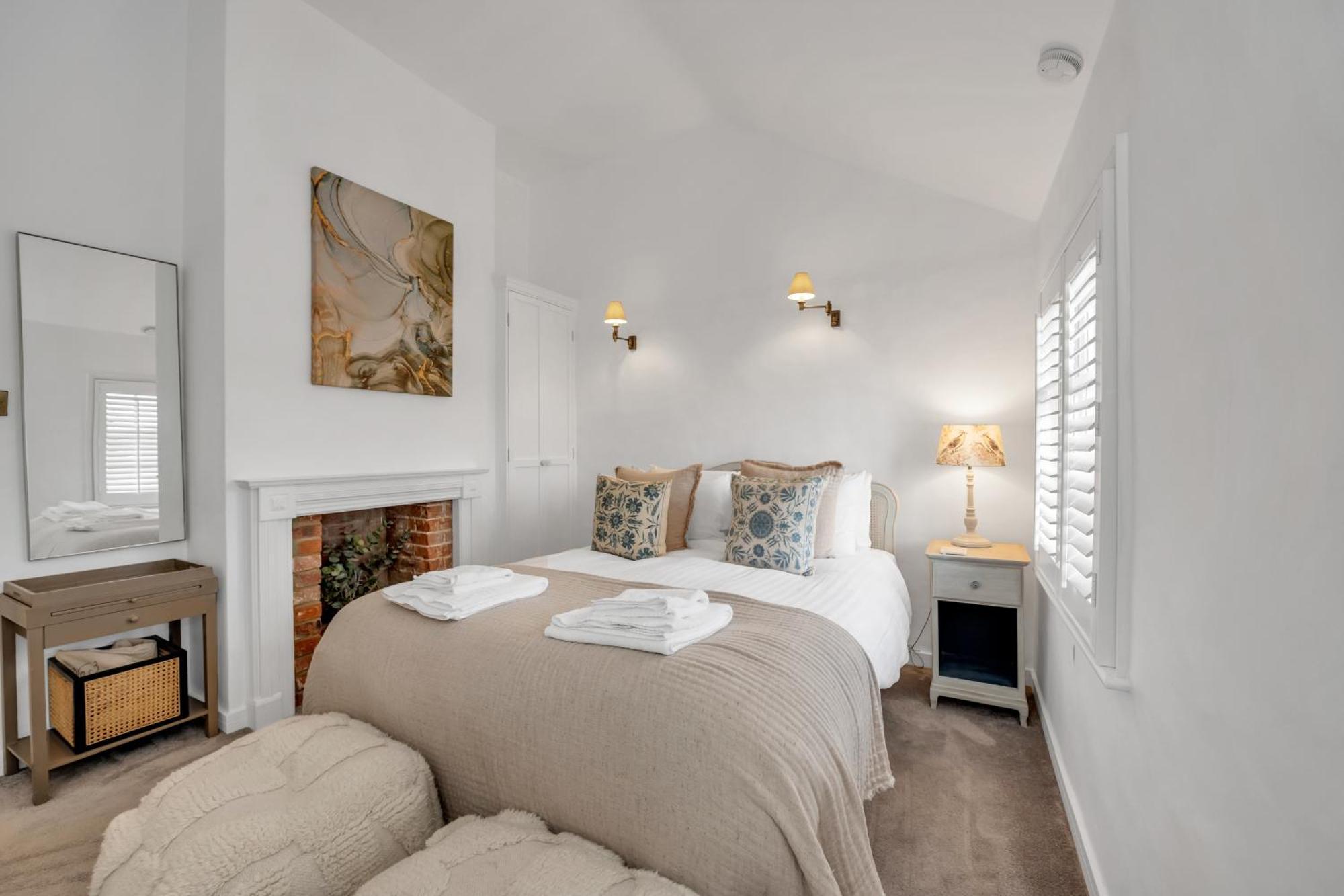 Charming Church Walk, - 2 Bedroom With Parking Holiday home Long Melford